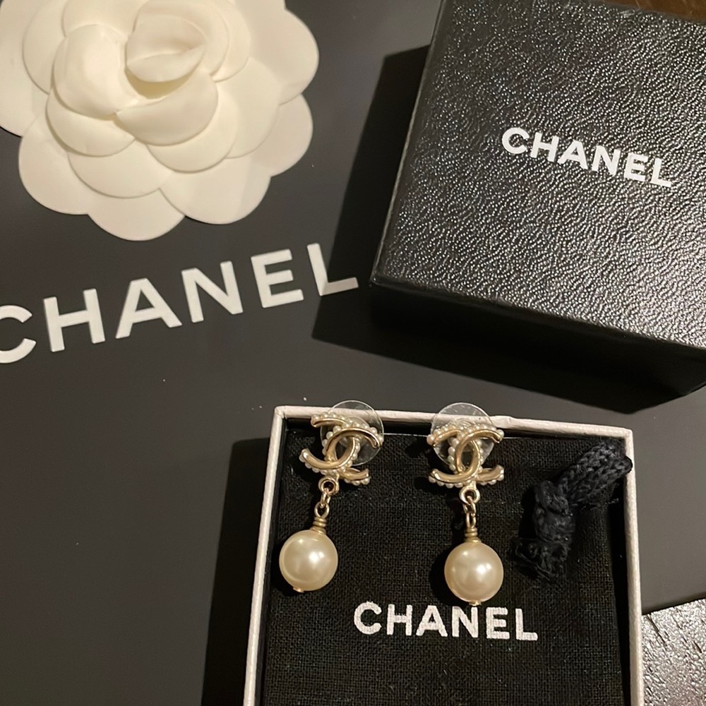Chanel CC Pearl Dangle Earrings